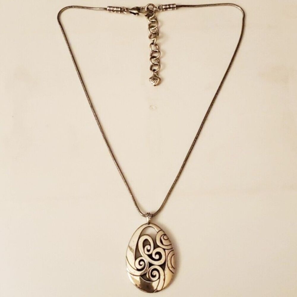 Brighton Mingle Necklace oval scroll